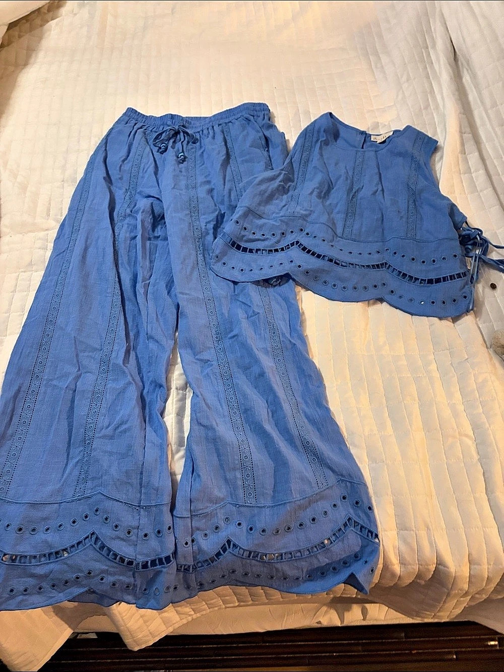 Camellia Blue Wide Leg Pants Size Medium Like New with matching top sold as set